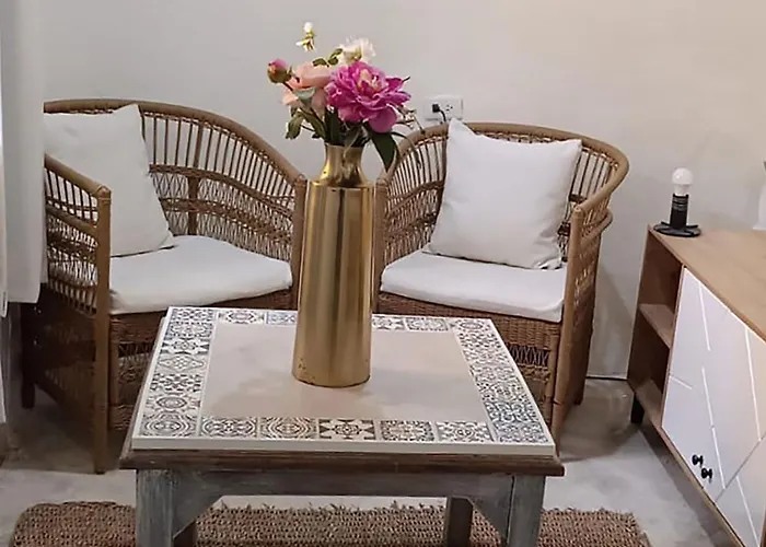 Great Location ! 4 Bedroom Home In The Heart Of Cartagena